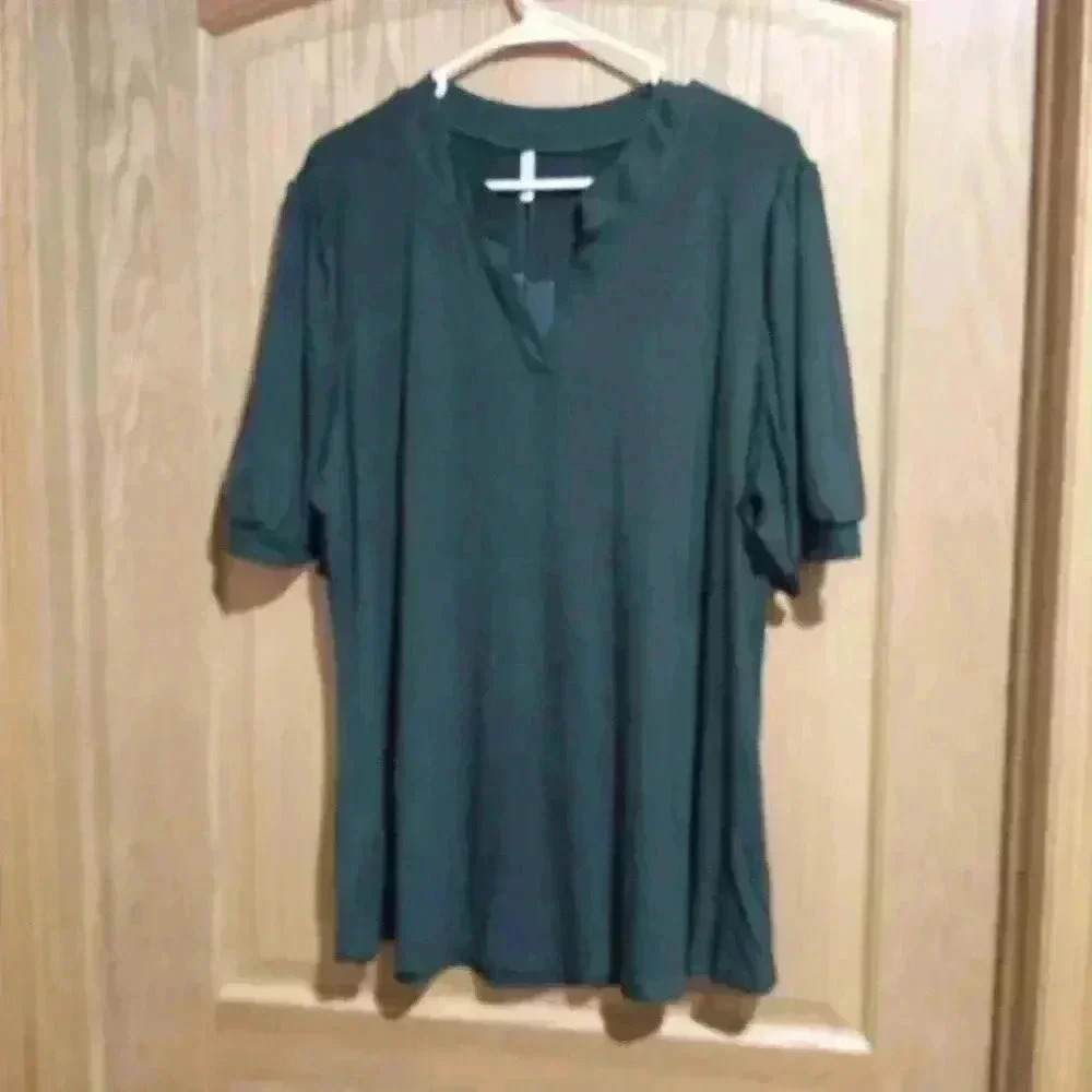 Women's size 2XL Anyally v-neck blouse T-shirt stretchy green flowy comfortable